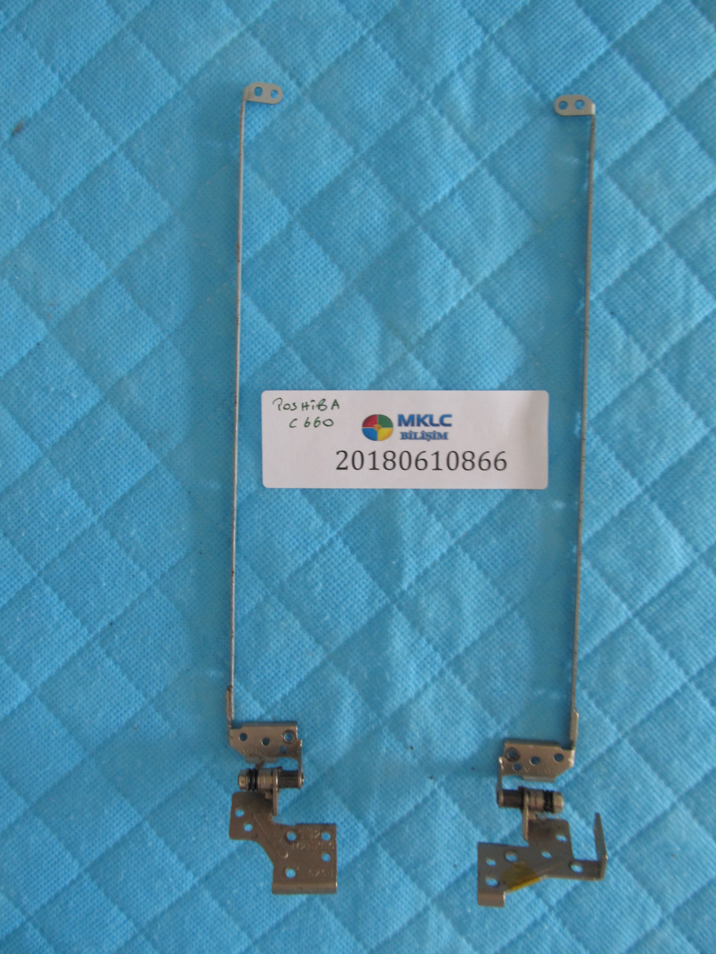 Toshiba c660 menteşe seti