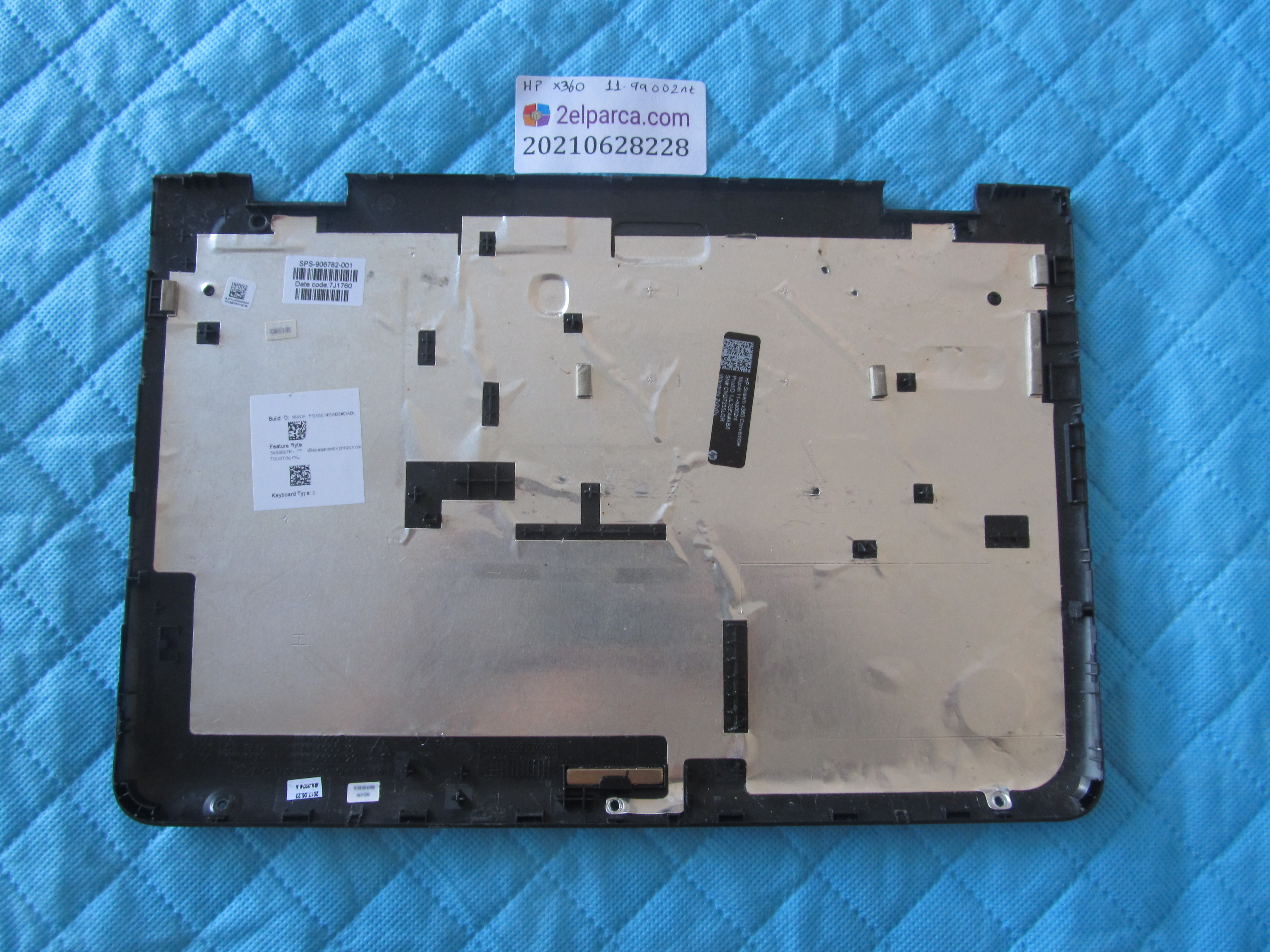 HP Hp x360 11-qq002nt alt kasa (2 vida yeri hasarli) küçük görsel 2