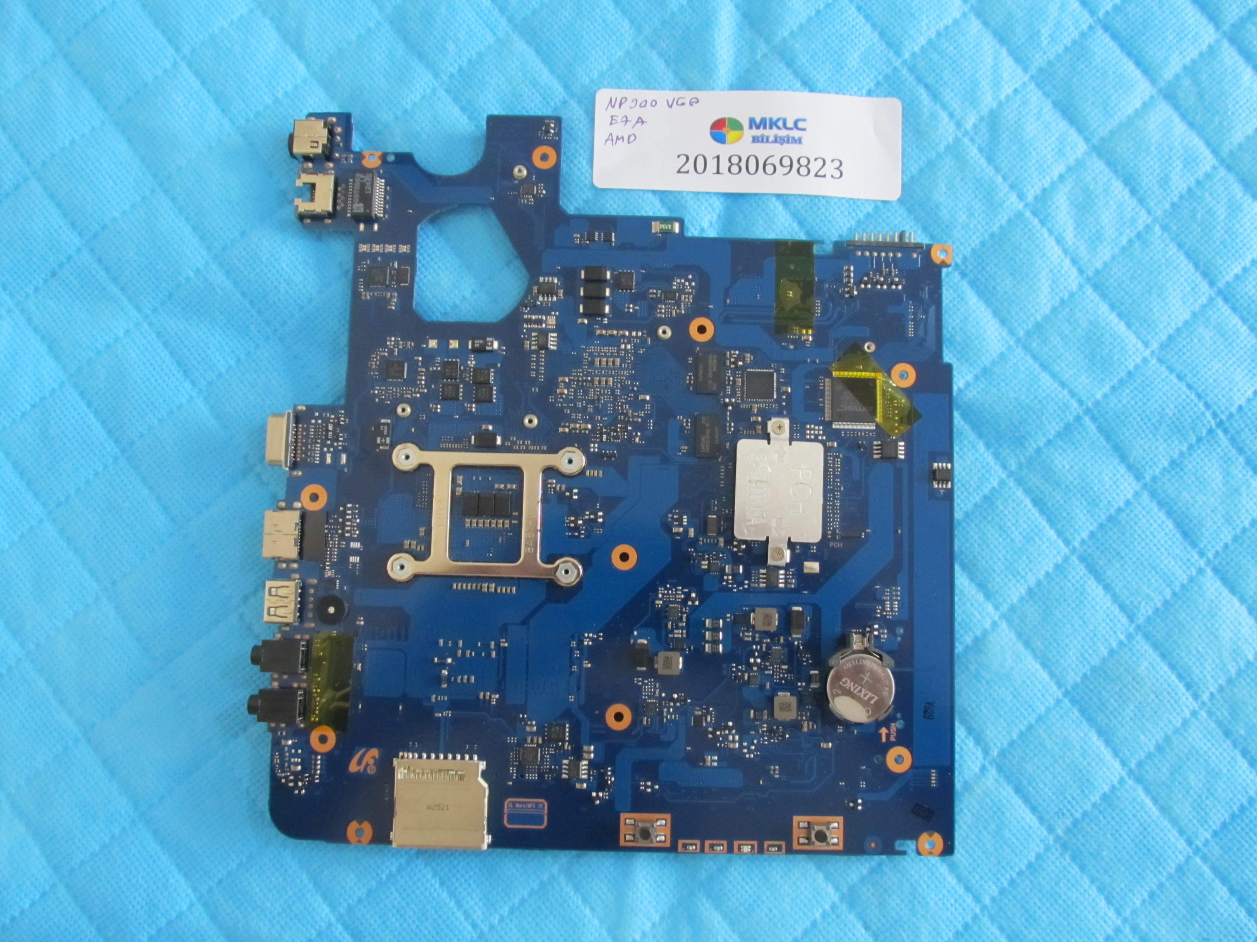SAMSUNG Samsung np305 anakart 1gb vga li anakart sifir küçük görsel 2