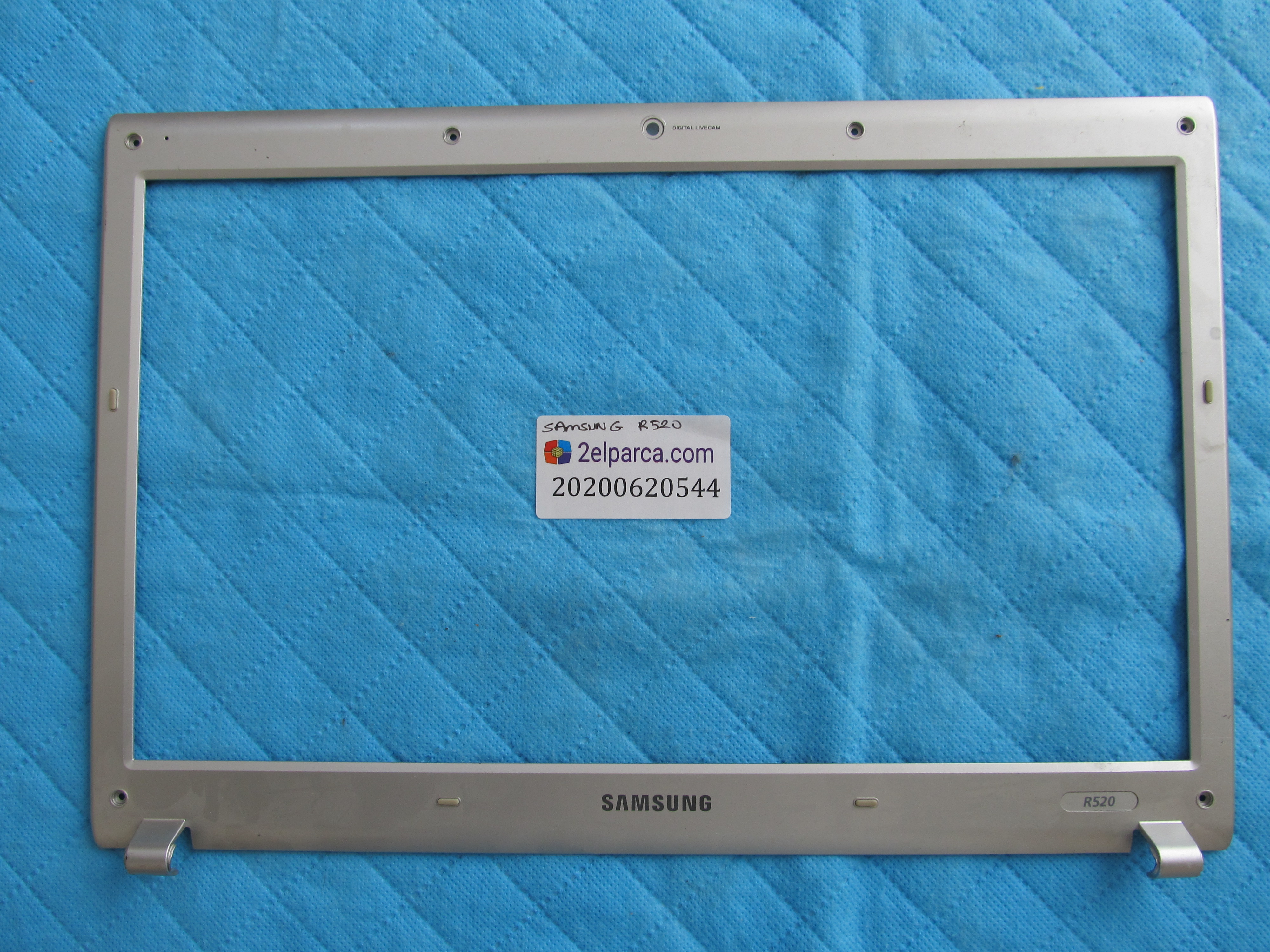 Samsung r520 ekran ön çerçeve lcd bezel orjinal ürün
