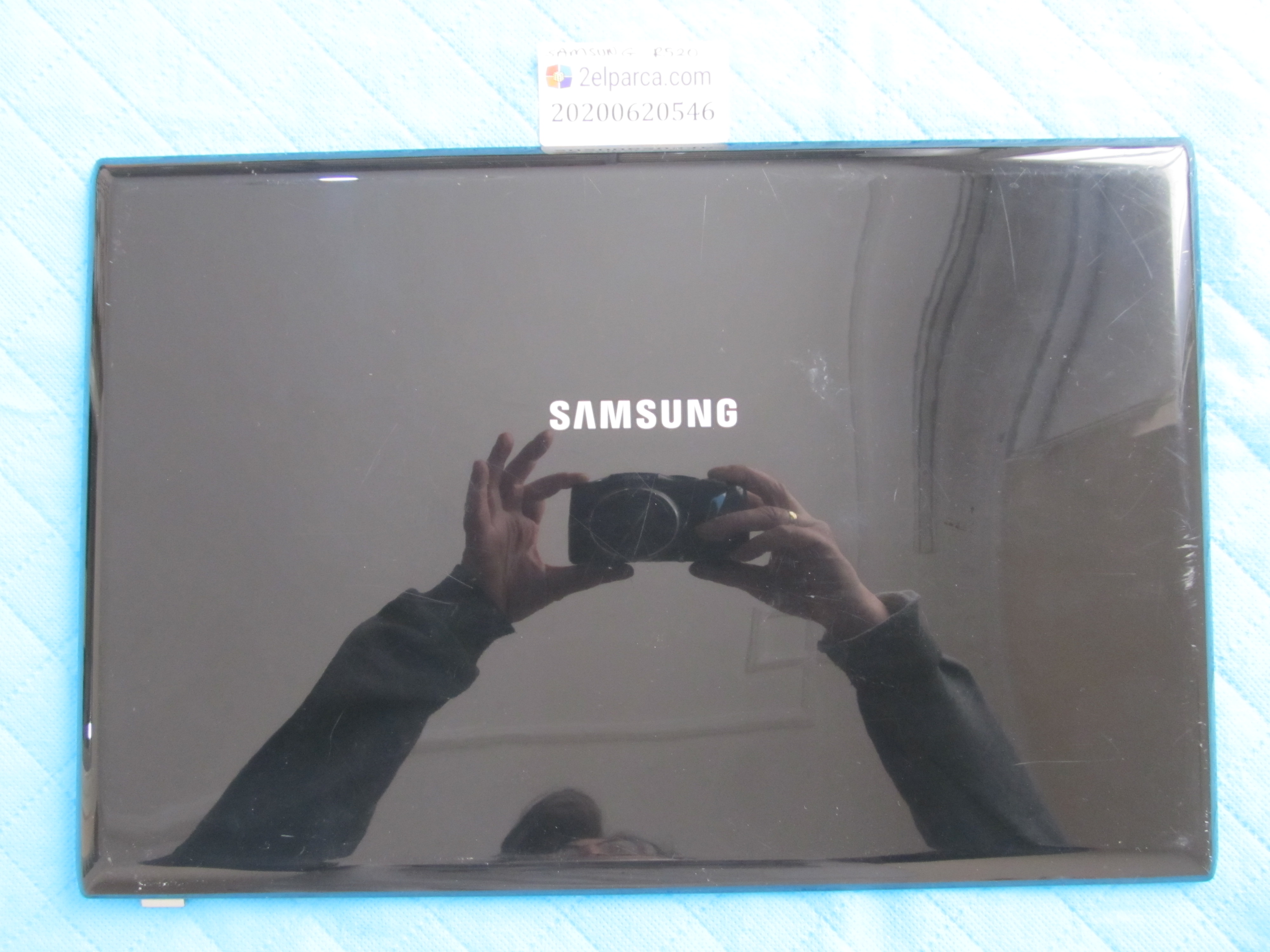 SAMSUNG Samsung r520 ekran arka kapak lcd back cover (1 menteşe kapaği eksik) küçük görsel 2