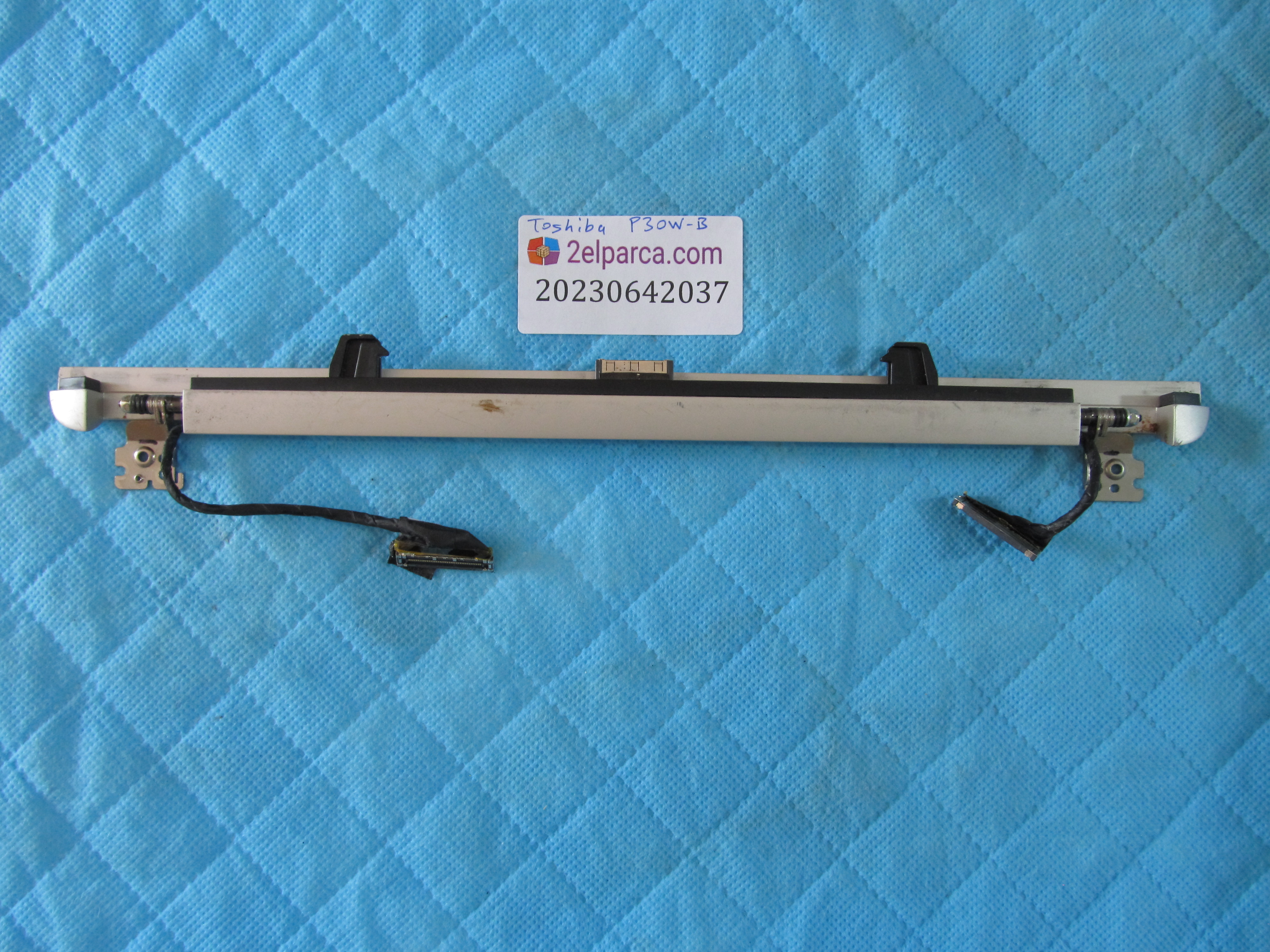 TOSHİBA Toshiba p30w-b menteşe seti  p30w-b data kablo set orjinal ürün küçük görsel 2