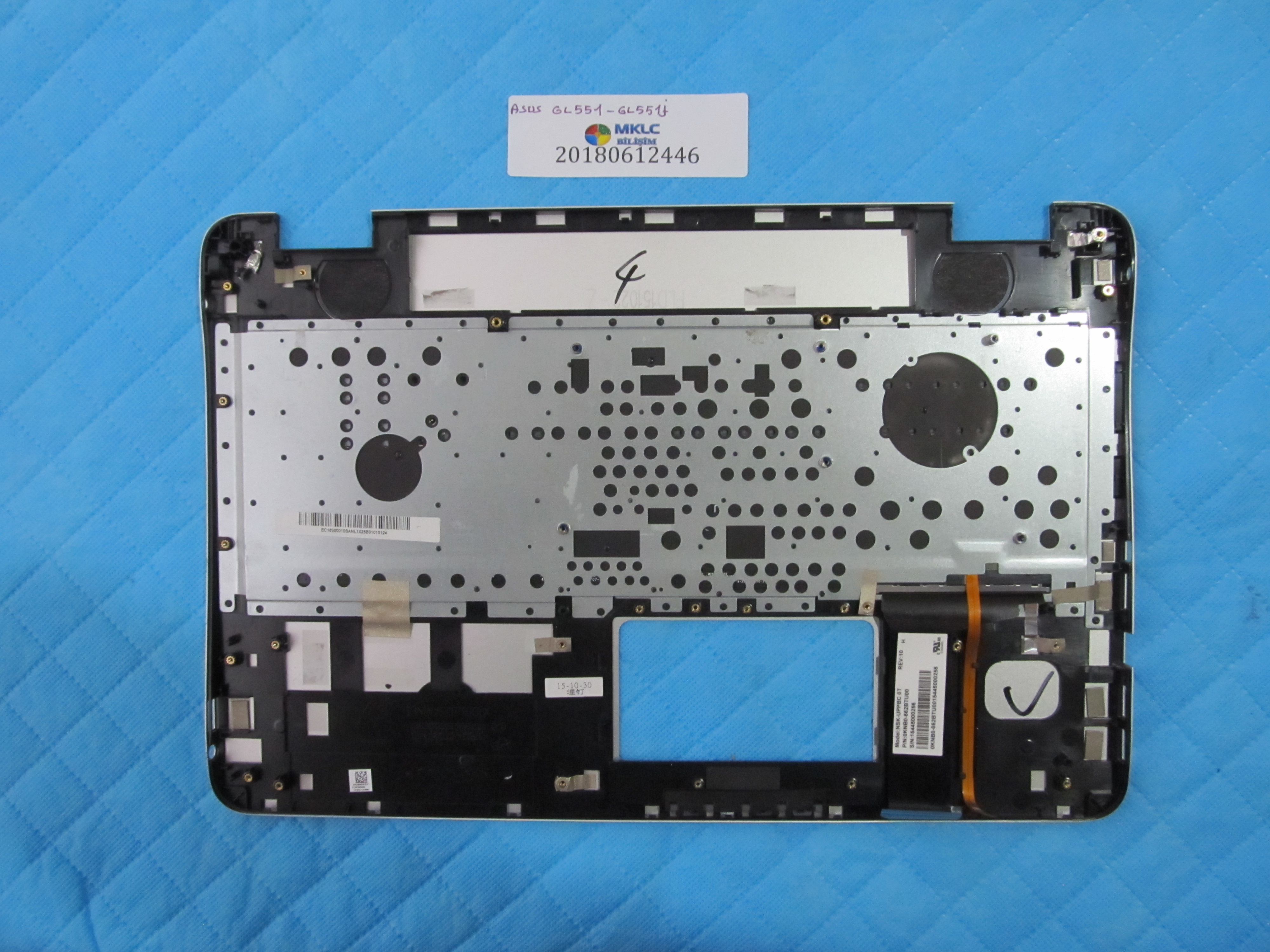 ASUS Asus gl551 üst kasa klavye kasasi -gl551j !!! klavye arizali !!! kasa sağlam küçük görsel 2