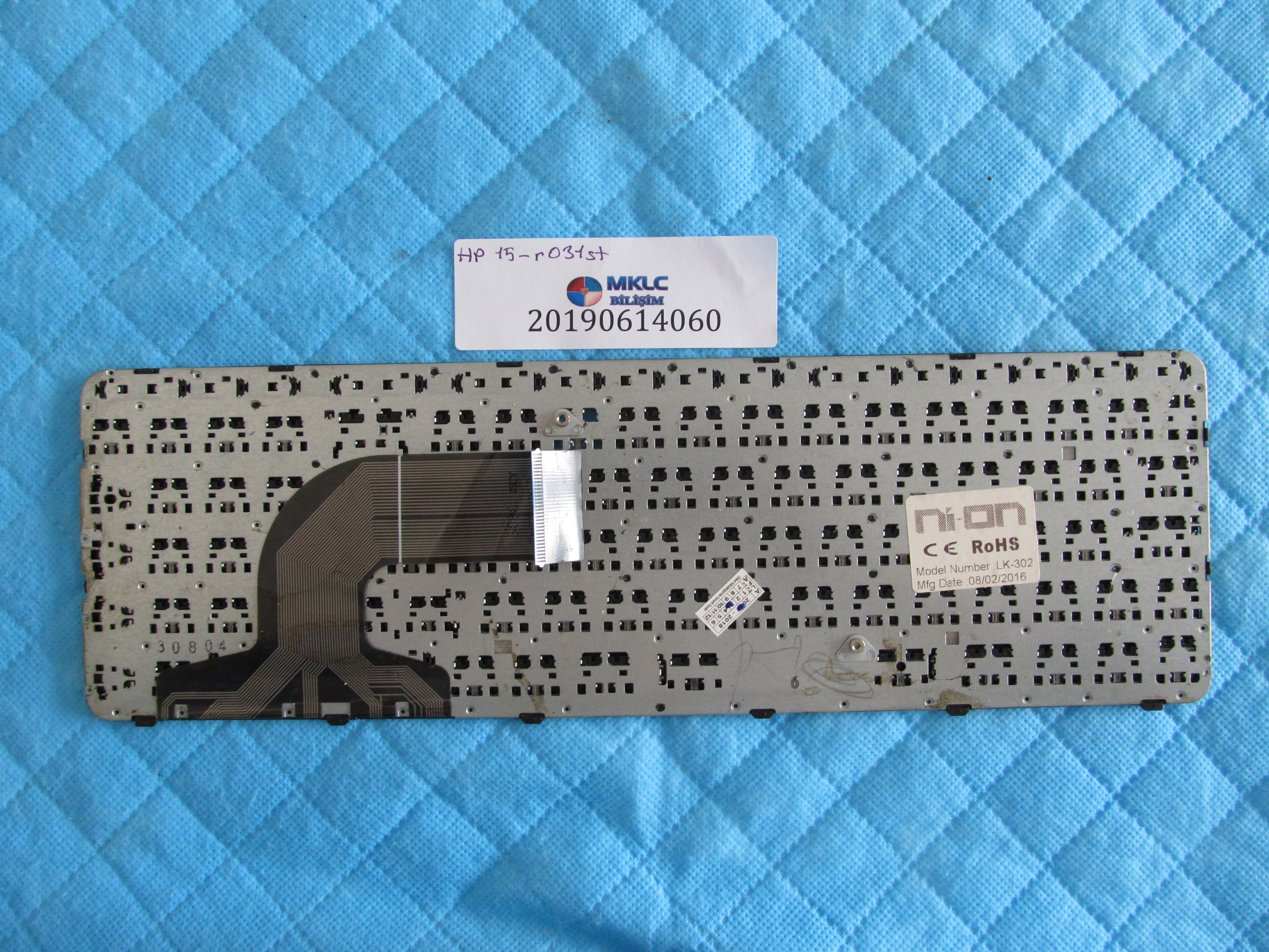 HP Hp 15-r031st klavye tr q (iki tuş eksik) küçük görsel 2