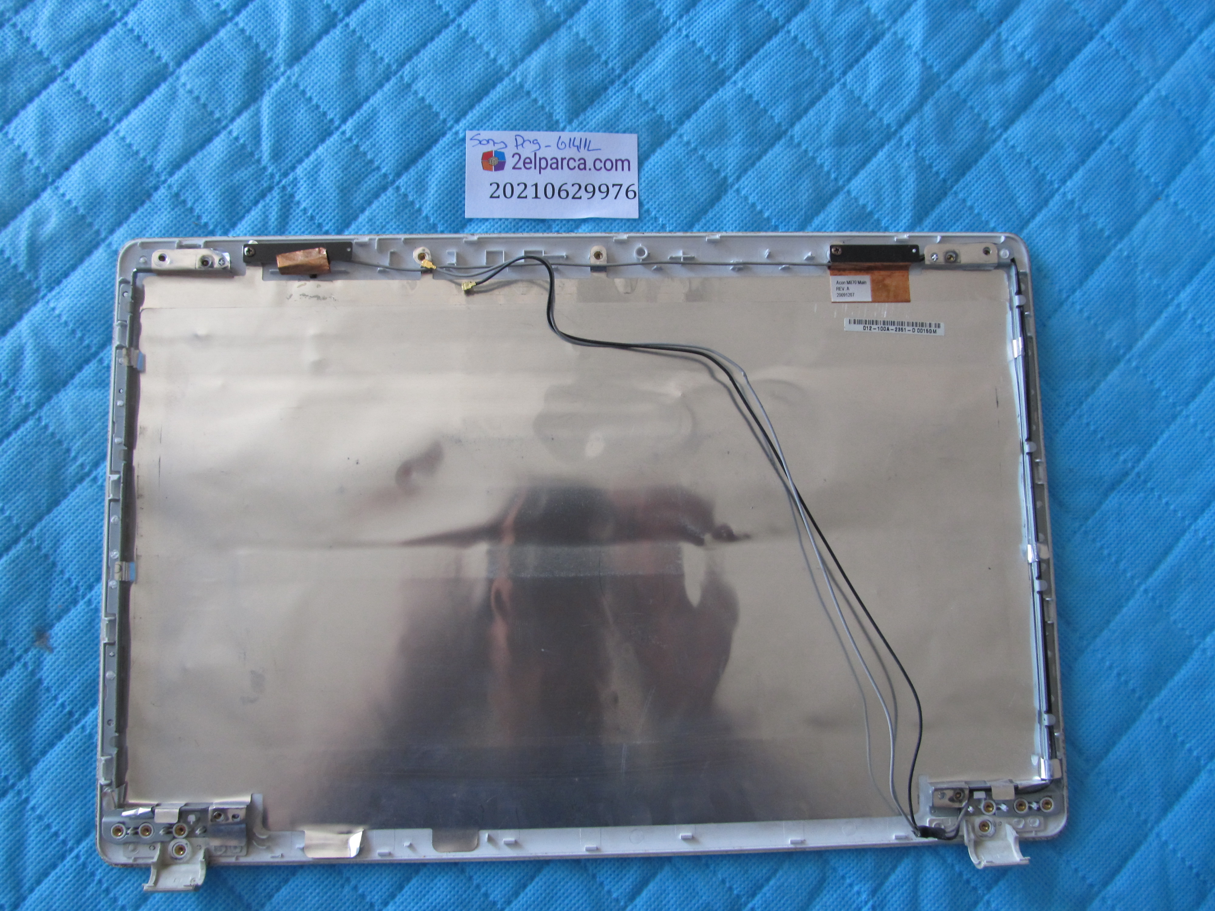 SONY Sony pcg 61411l arka kapak lcd back cover (2 vida yeri tamirli) küçük görsel 2