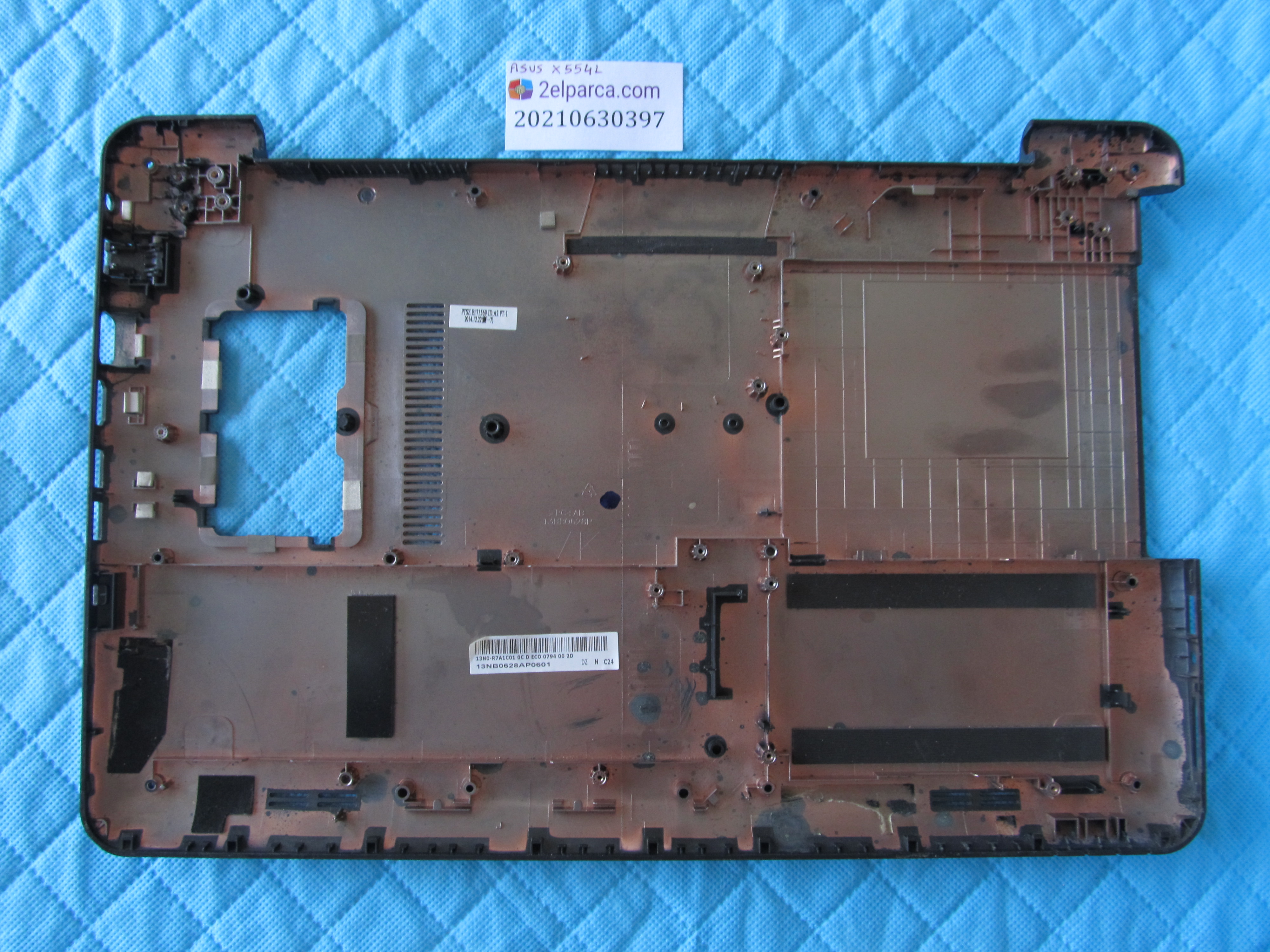 ASUS Asus x554l alt kasa (3 vida yeri tamirli) küçük görsel 2