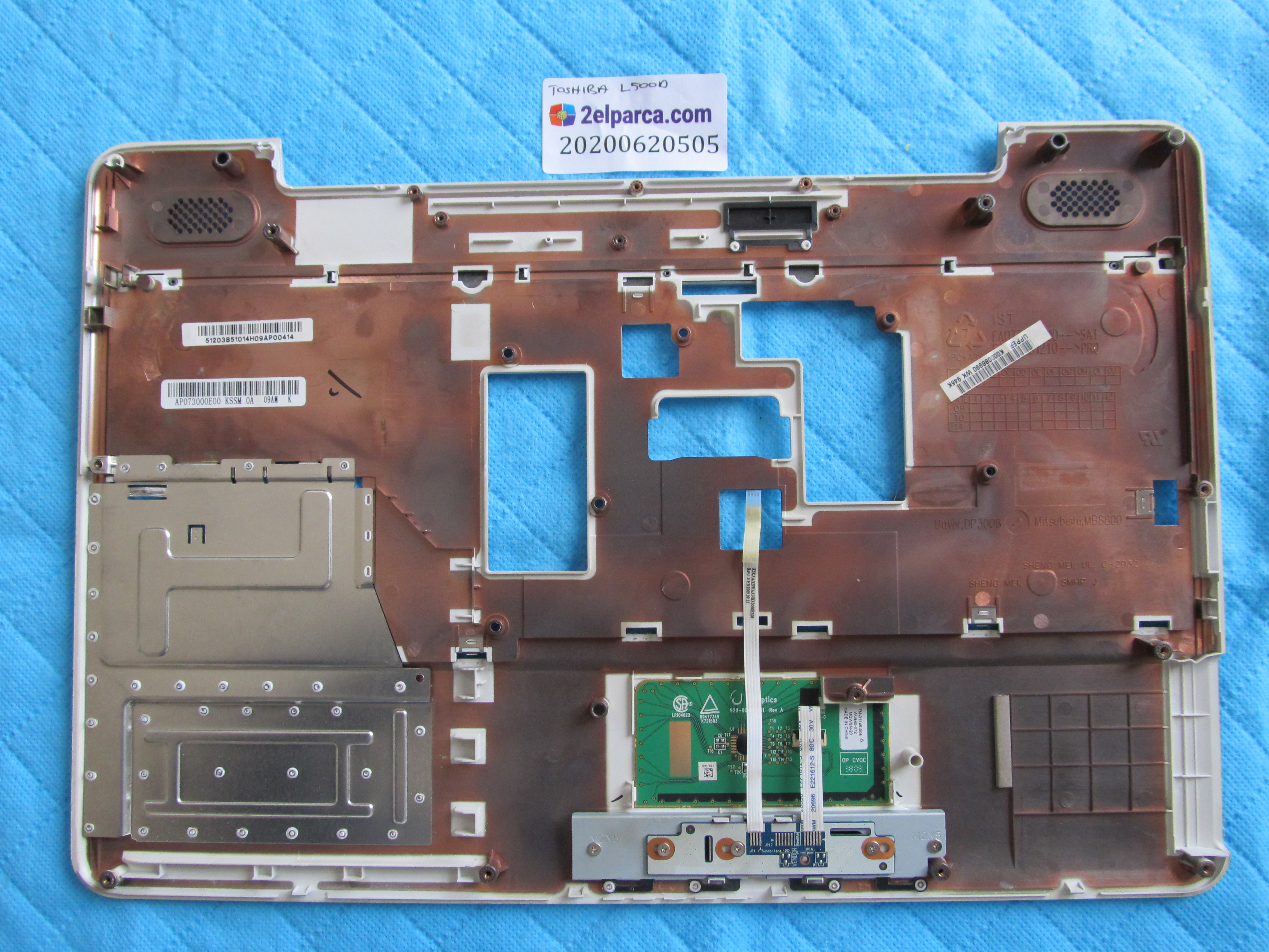TOSHİBA Toshiba l500d üst kasa klavye kasasi (3 vida yeri tamirli) küçük görsel 2