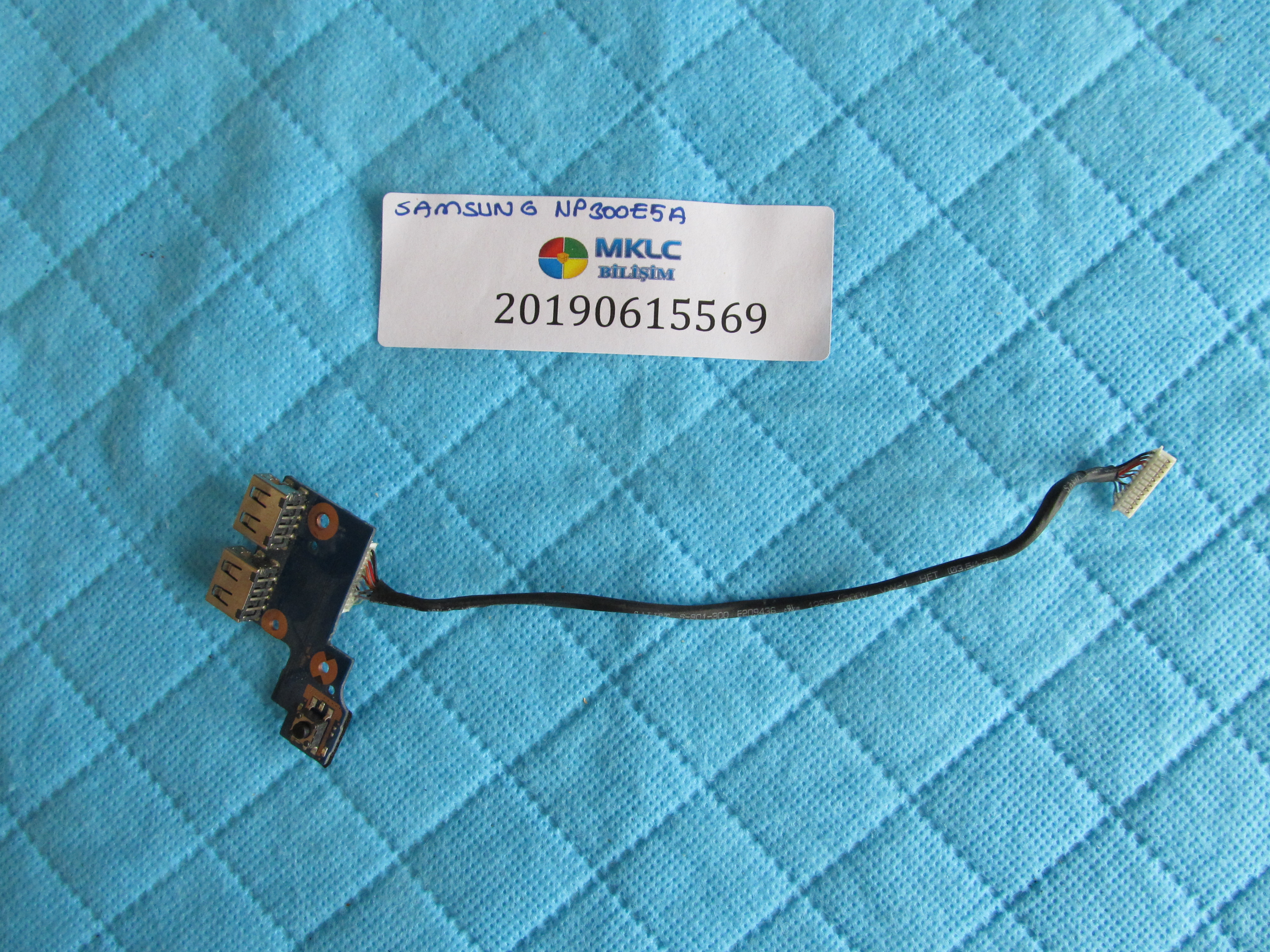 Samsung np300e5a usb port flex ve tetik karti orjinal ürün