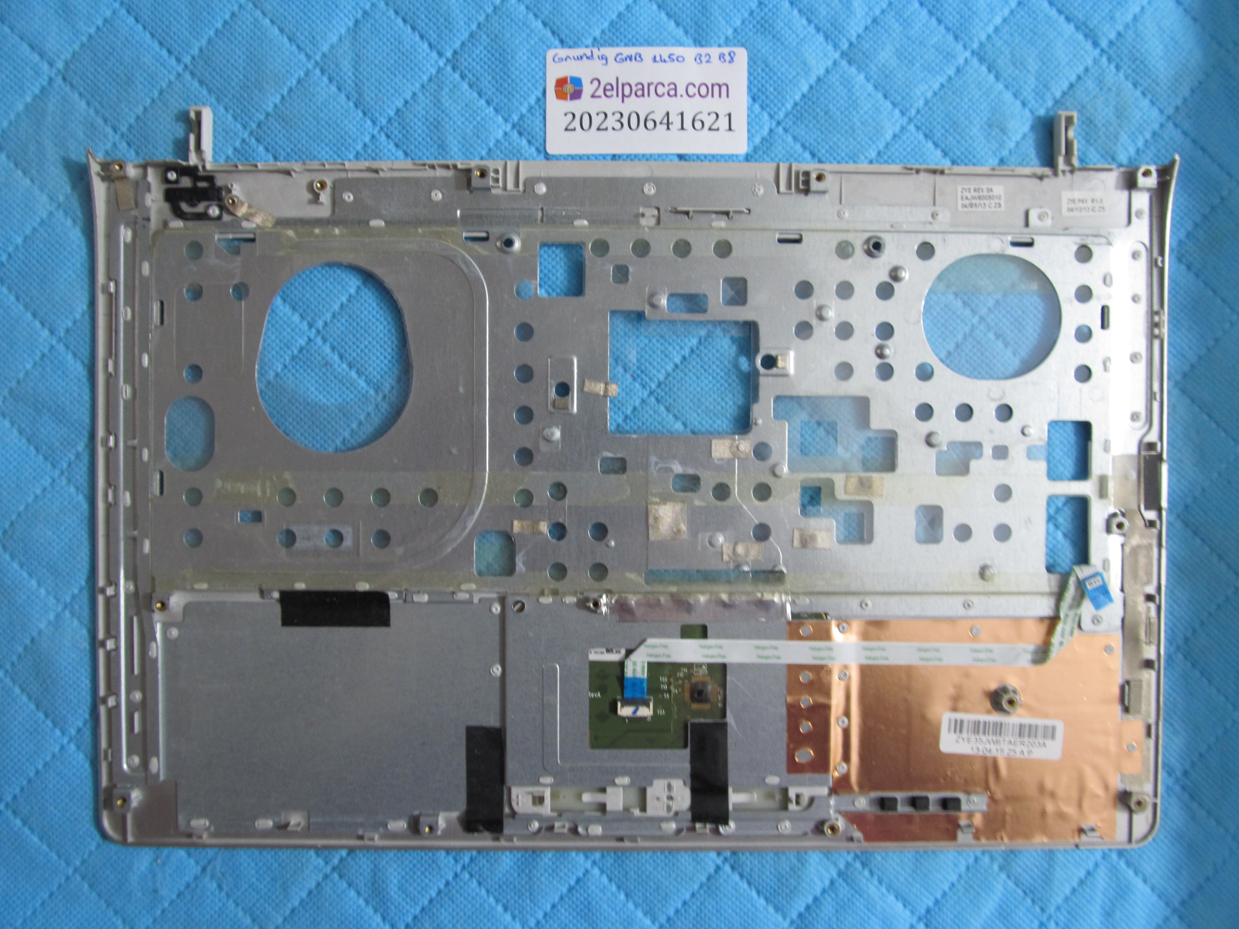 GRUNDİG Grungig gnb 1450 b2 b8 üst kasa klavye kasasi orjinal ürün küçük görsel 2