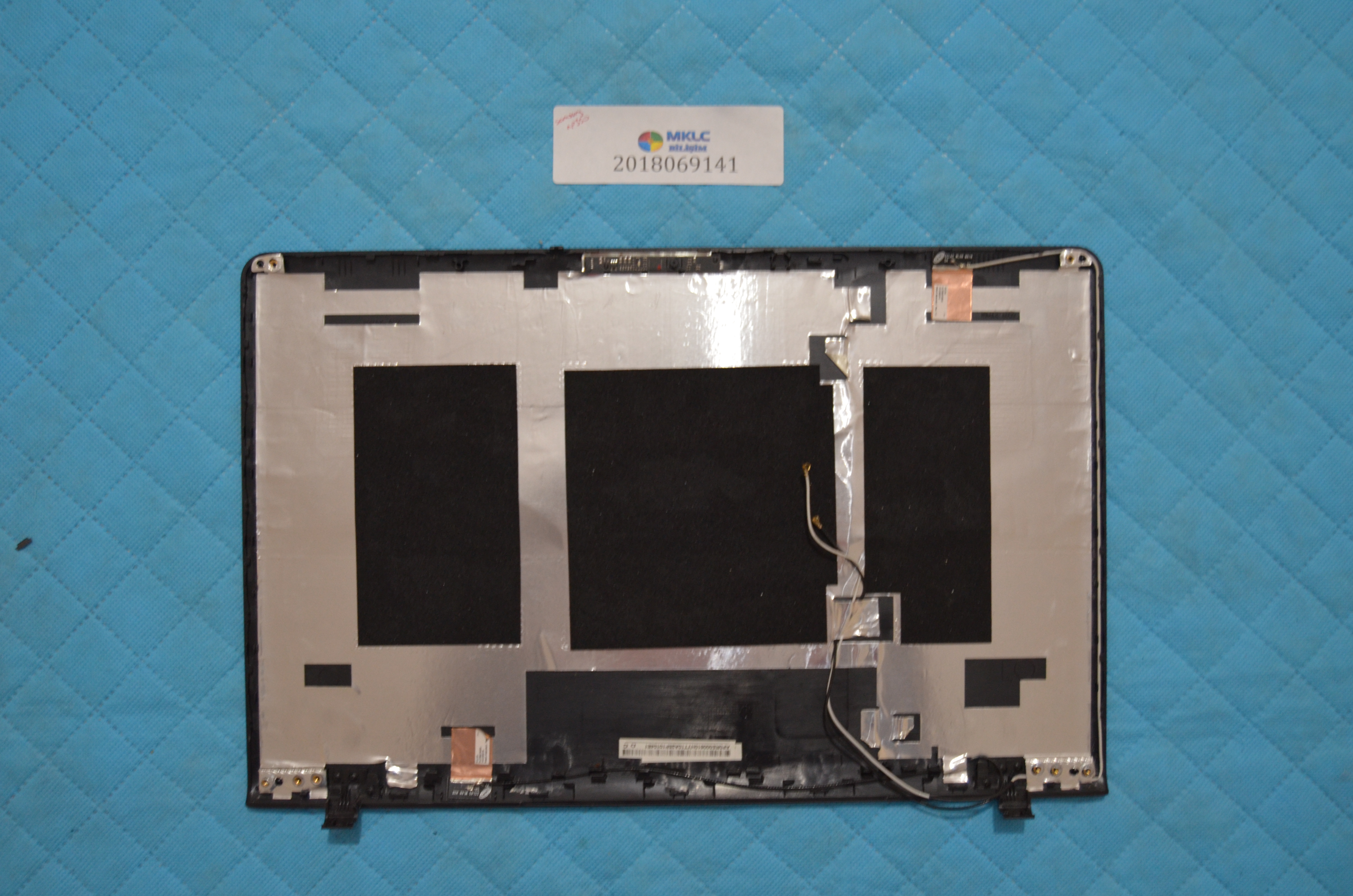 Samsung np350 ekran arka kapak lcd back cover orjinal ürün