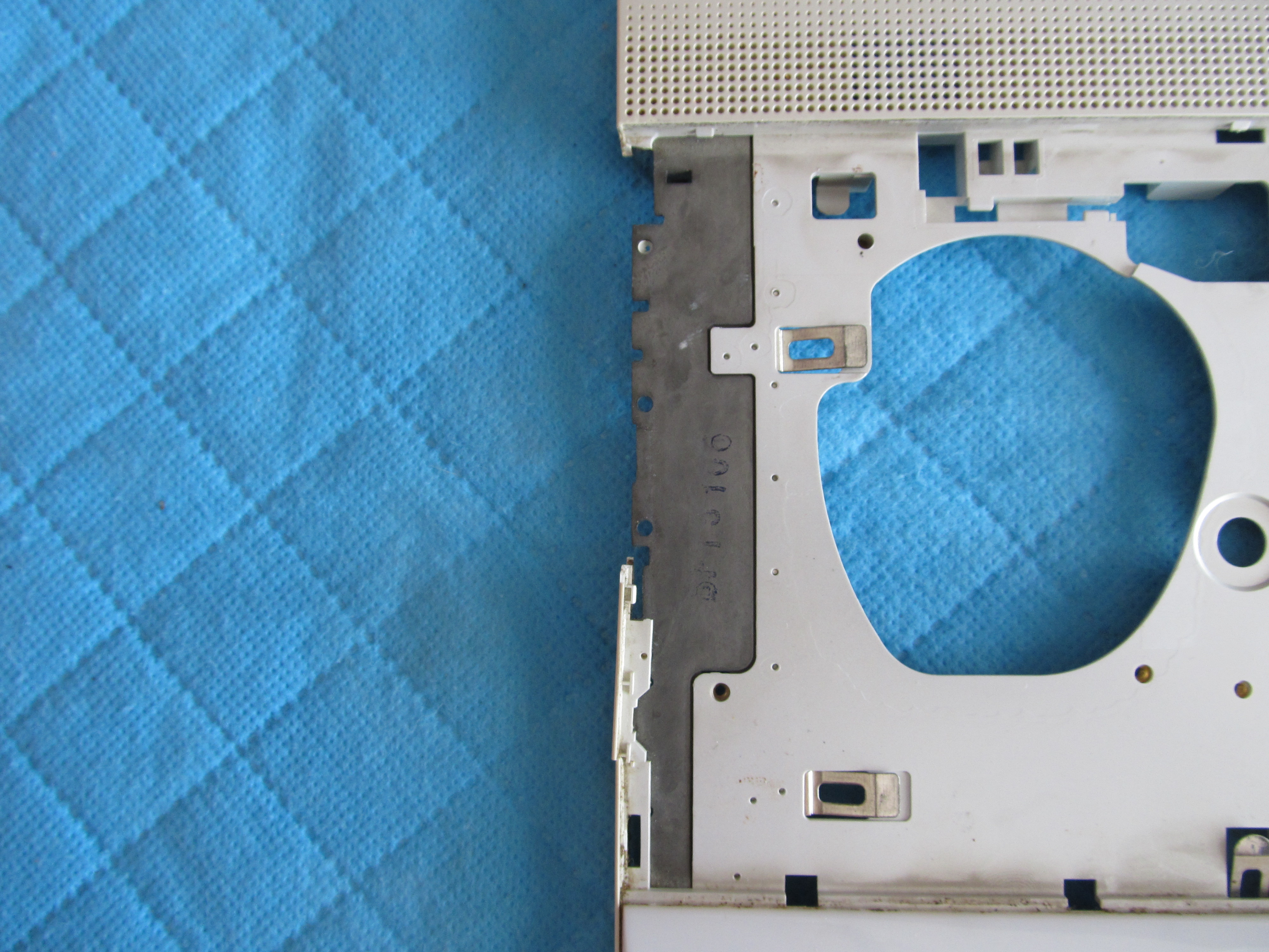 SONY Sony pcg-71311m üst kasa klavye kasasi ( merfez hasarli) orjinal ürün küçük görsel 3